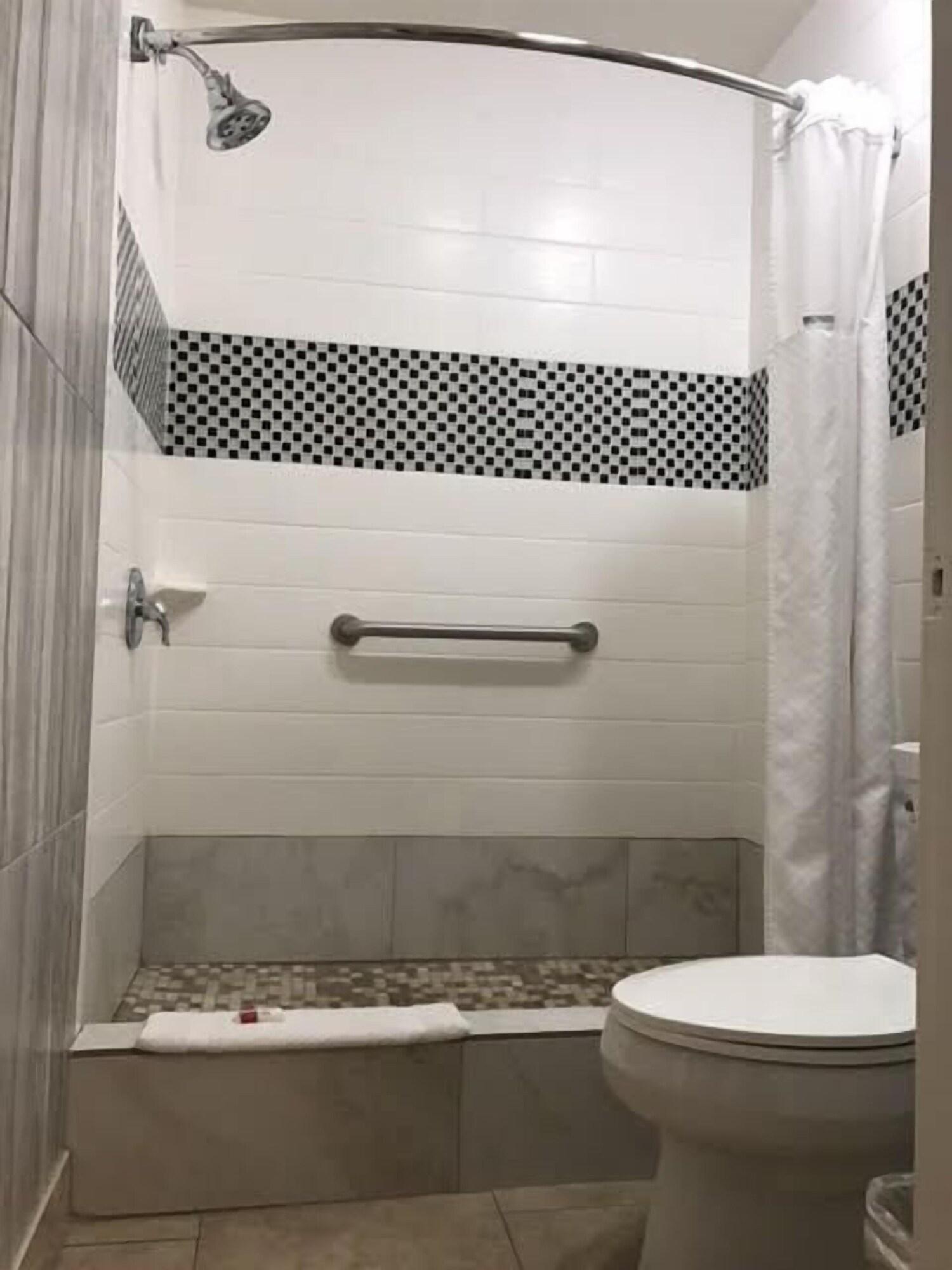 Super 8 By Wyndham Mcallen-Downtown-Airport-La Plaza Mall Ngoại thất bức ảnh