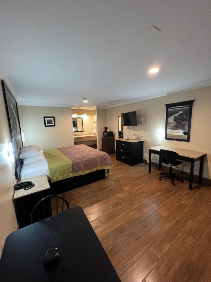 Super 8 By Wyndham Mcallen-Downtown-Airport-La Plaza Mall Ngoại thất bức ảnh