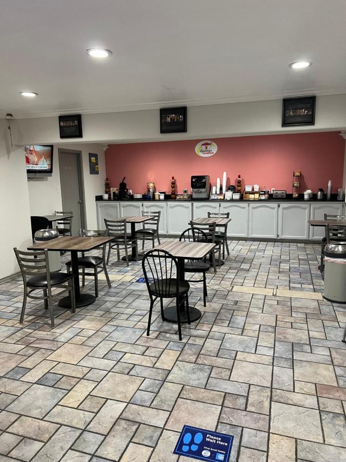 Super 8 By Wyndham Mcallen-Downtown-Airport-La Plaza Mall Ngoại thất bức ảnh