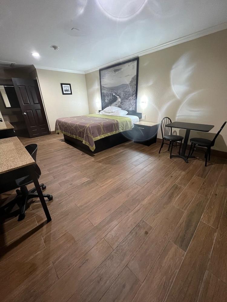 Super 8 By Wyndham Mcallen-Downtown-Airport-La Plaza Mall Ngoại thất bức ảnh