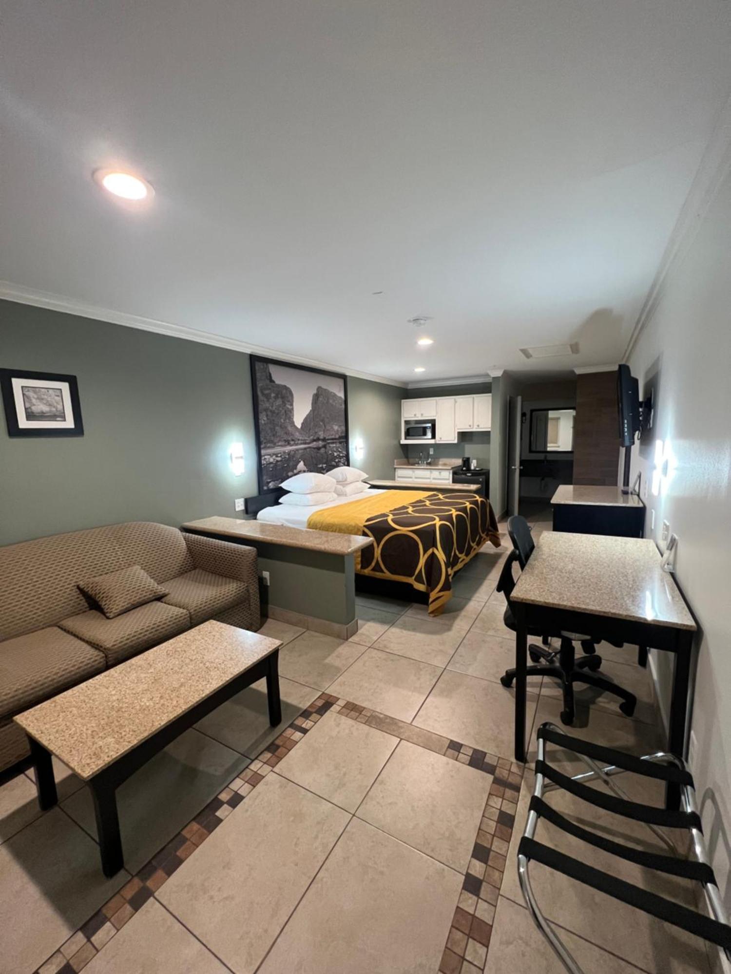 Super 8 By Wyndham Mcallen-Downtown-Airport-La Plaza Mall Ngoại thất bức ảnh