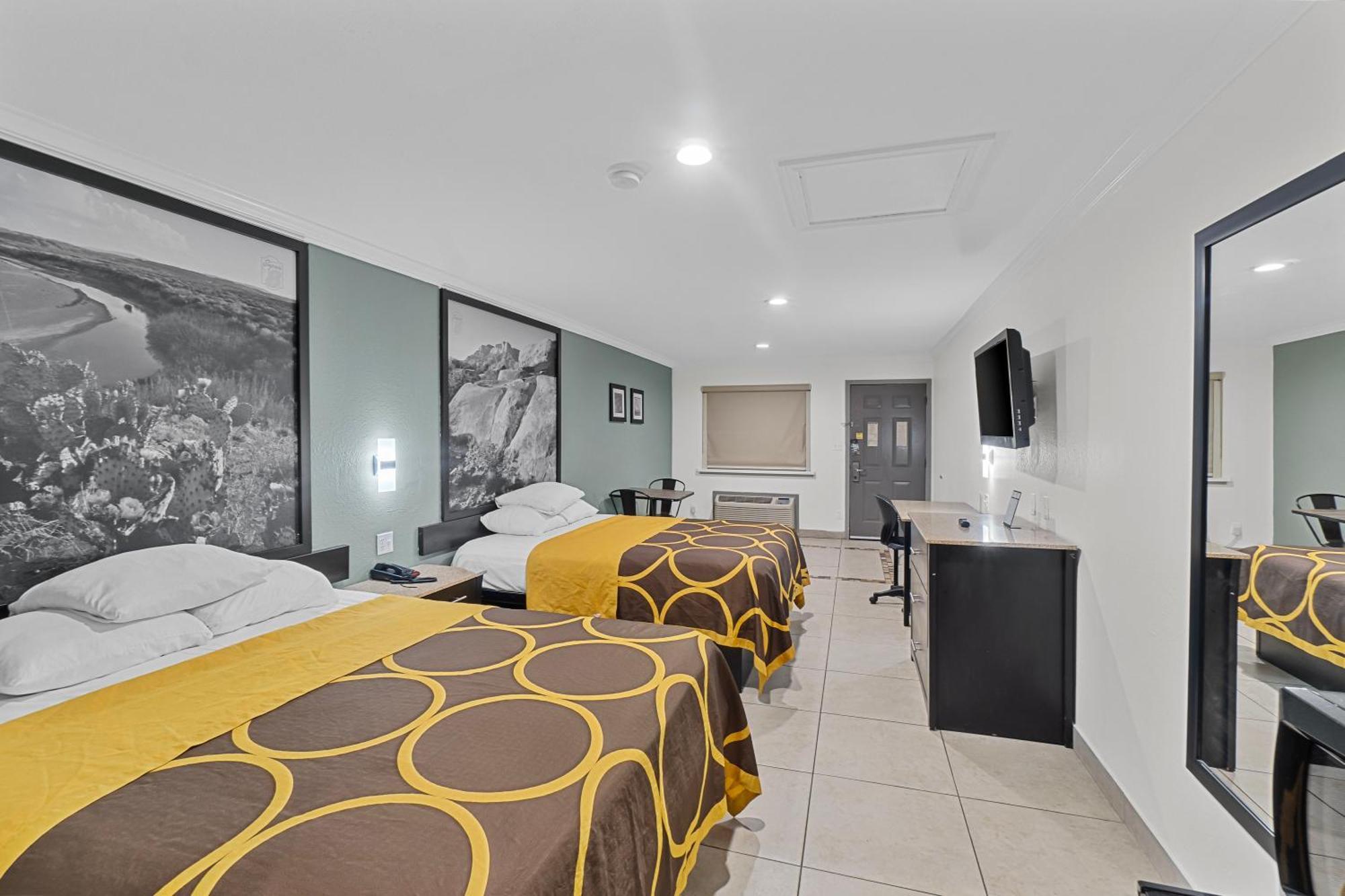 Super 8 By Wyndham Mcallen-Downtown-Airport-La Plaza Mall Ngoại thất bức ảnh