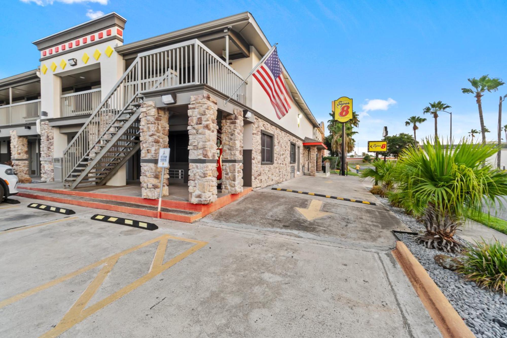 Super 8 By Wyndham Mcallen-Downtown-Airport-La Plaza Mall Ngoại thất bức ảnh